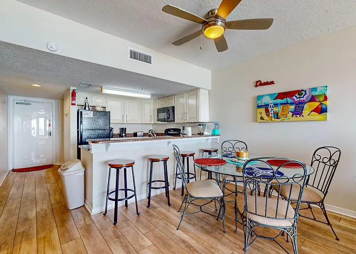 Tropical Winds Beachfront Beauty With Pool Balcony Grills - Close To Gulf Shores
