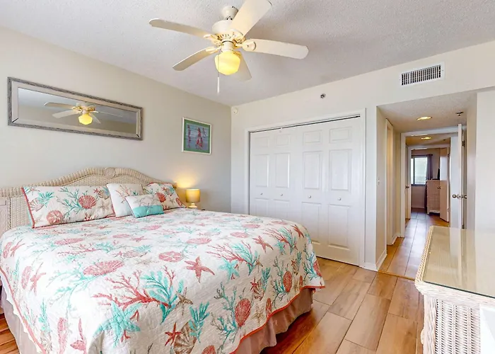 Tropical Winds Beachfront Beauty With Pool Balcony Grills - Close To Gulf Shores